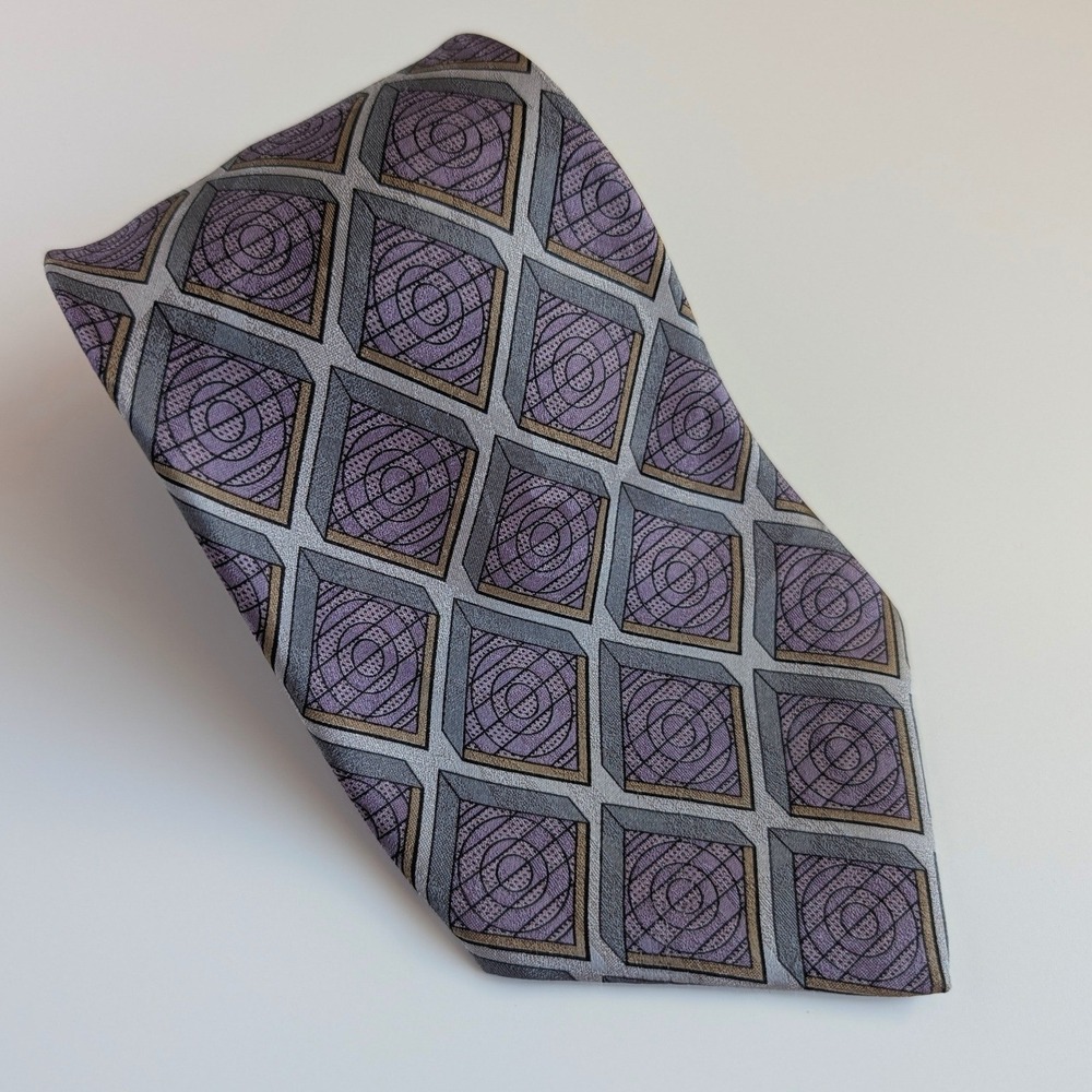 Mondo di Marco Mens Silk Tie Purple Geometric Diamond Made in Italy 56 x 3.75